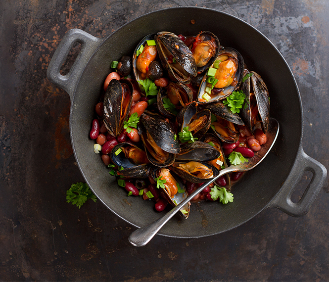 Italian Pasta with Mussels and Beans