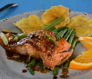 Salmón Glaseado con Naranja