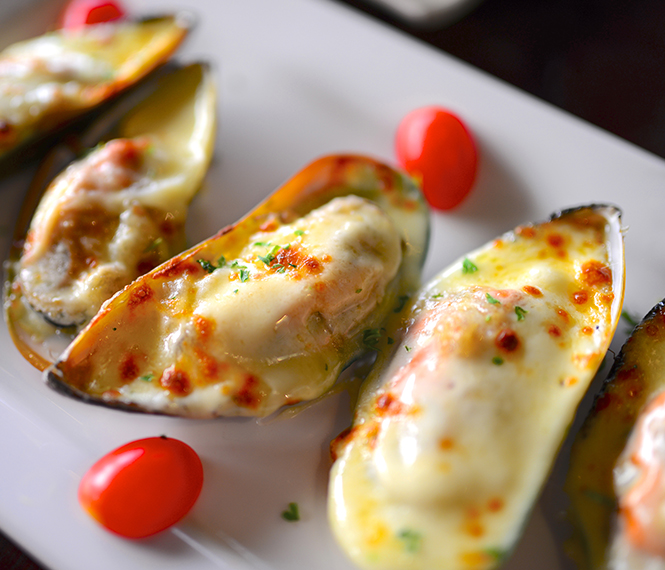 New Zealand Baked Mussels